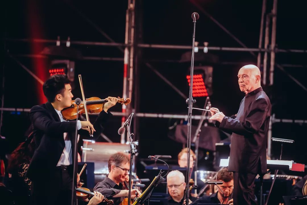 艾森巴赫献中国户外首秀，2019辰山草地广播音乐节收官，但精彩仍在继续！