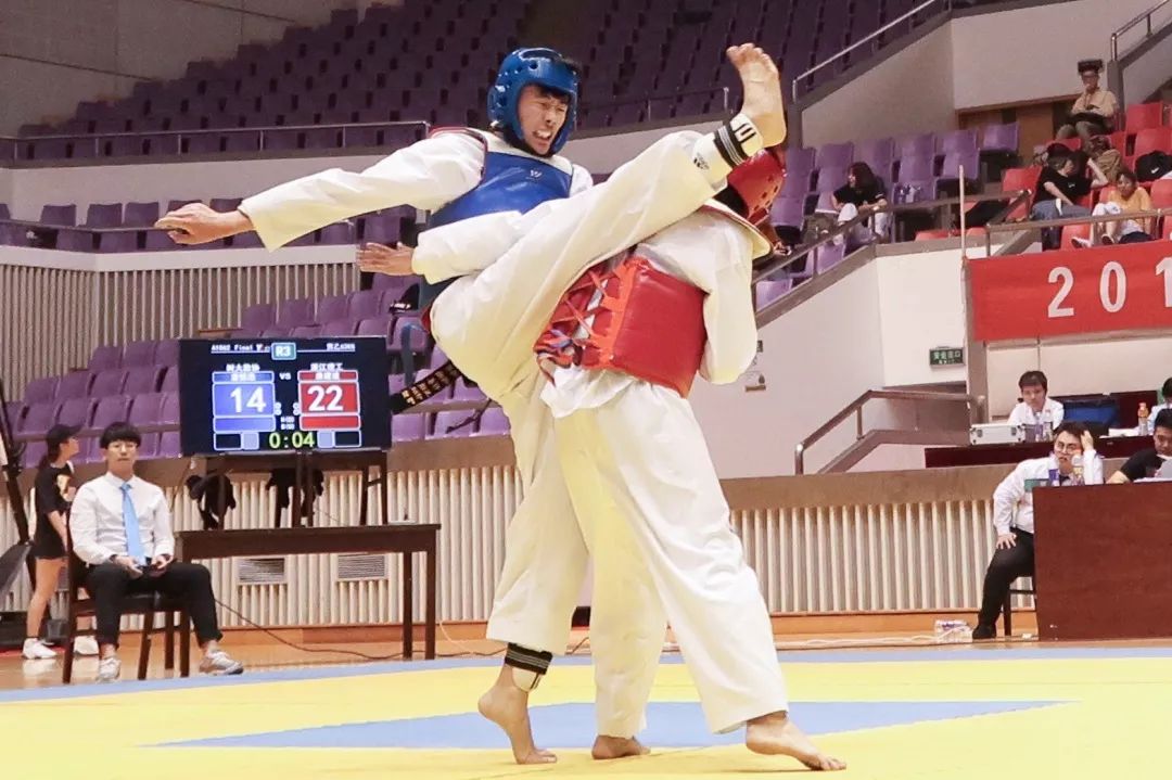 侧踢、前旋踢、腾空后旋……钱塘新区这场武林盛会，热闹非凡！