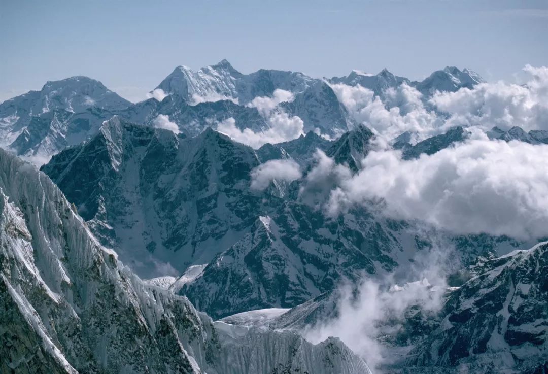 真实的珠峰多少米,真实攀登珠峰第二台阶