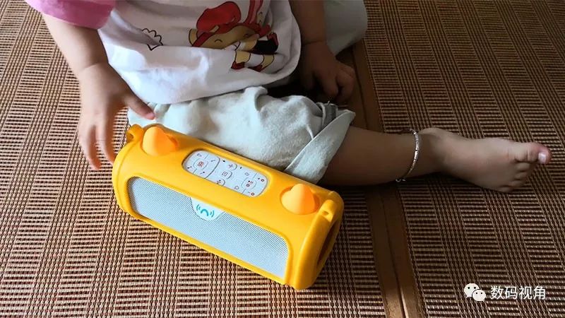 牛听听熏教机和火兔故事机哪个好,牛听听儿童智能熏教机便携版