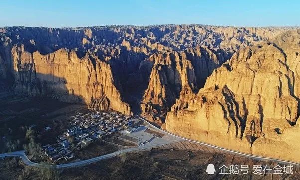 剑桥博士发震撼长文：为何中国肯下血本在西方绝不做的“亏本买卖”上