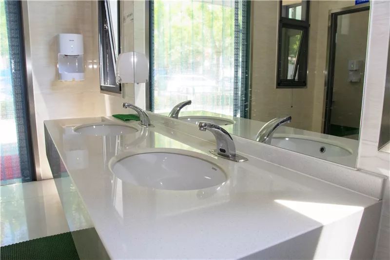 滨海集装箱厕所,滨海泰达五星级公共厕所