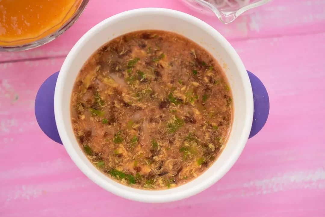 辅食白菜木耳面条,紫甘蓝西红柿面条辅食