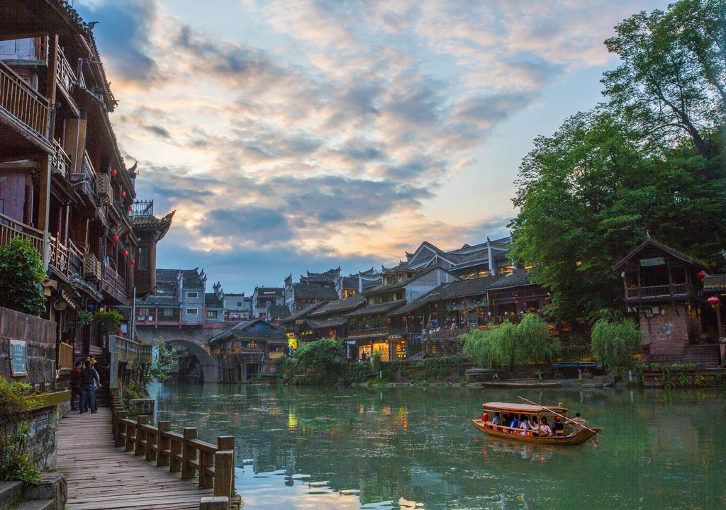 凤凰古城景区,凤凰古城要门票吗