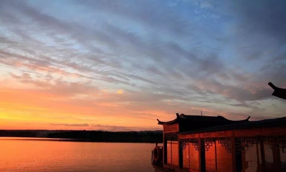 初夏可以去哪旅行,夏天周末去哪儿玩