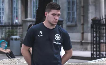 武磊转阴性官方回应仍在治疗,武磊肩膀手术恢复时间