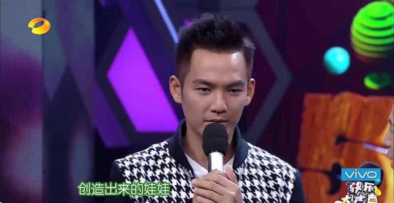 吴昕卖钟汉良礼物 (吴昕卖钟汉良礼物视频)