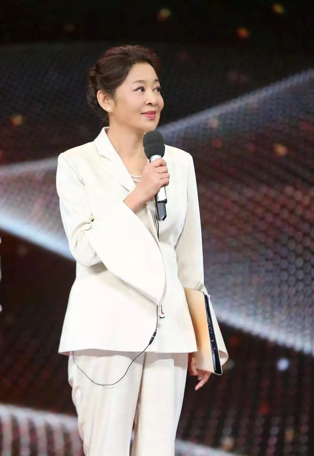 自律张惠妹,47岁张惠妹暴瘦60斤