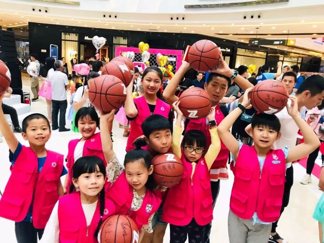 瓒呯噧濂崇姣旇禌,瓒呯噧濂崇