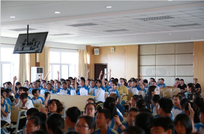 迷妹丨一大波“迷弟迷妹”正在袭来，段子手王磊老师河北巡讲圈粉无数