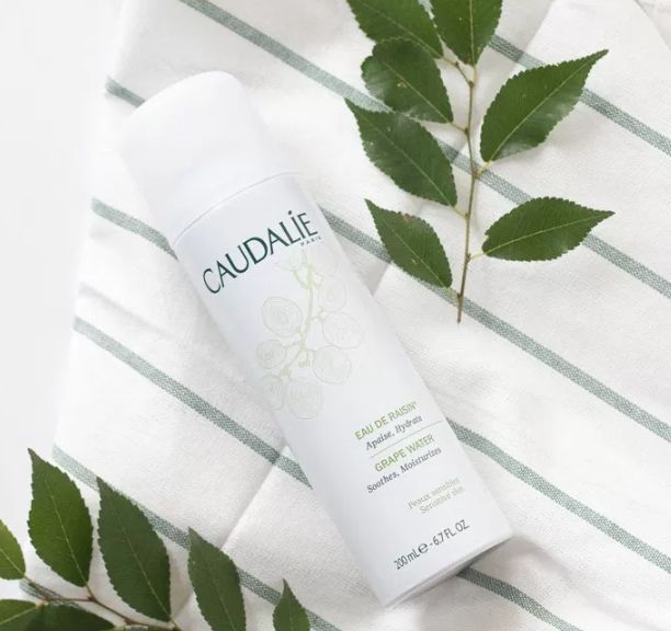 喷保湿喷雾会导致皮肤干吗,适合干性皮肤的保湿喷雾