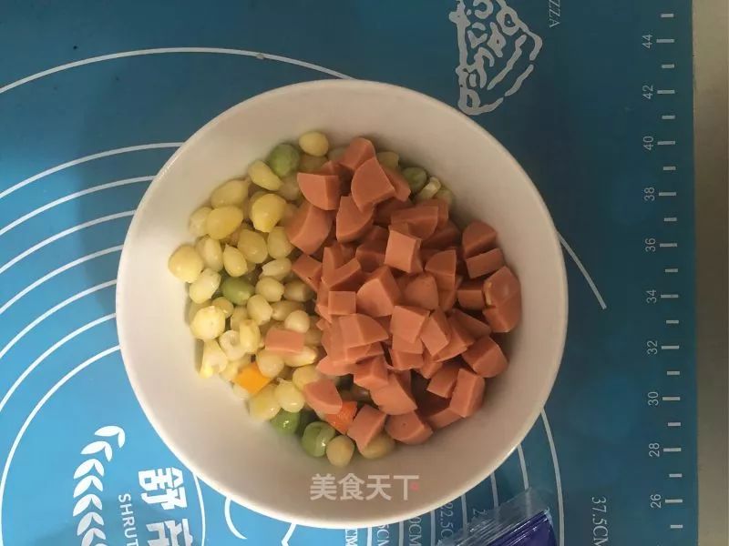 吃剩的饺子皮这样做，简单又好吃，简直香skr人