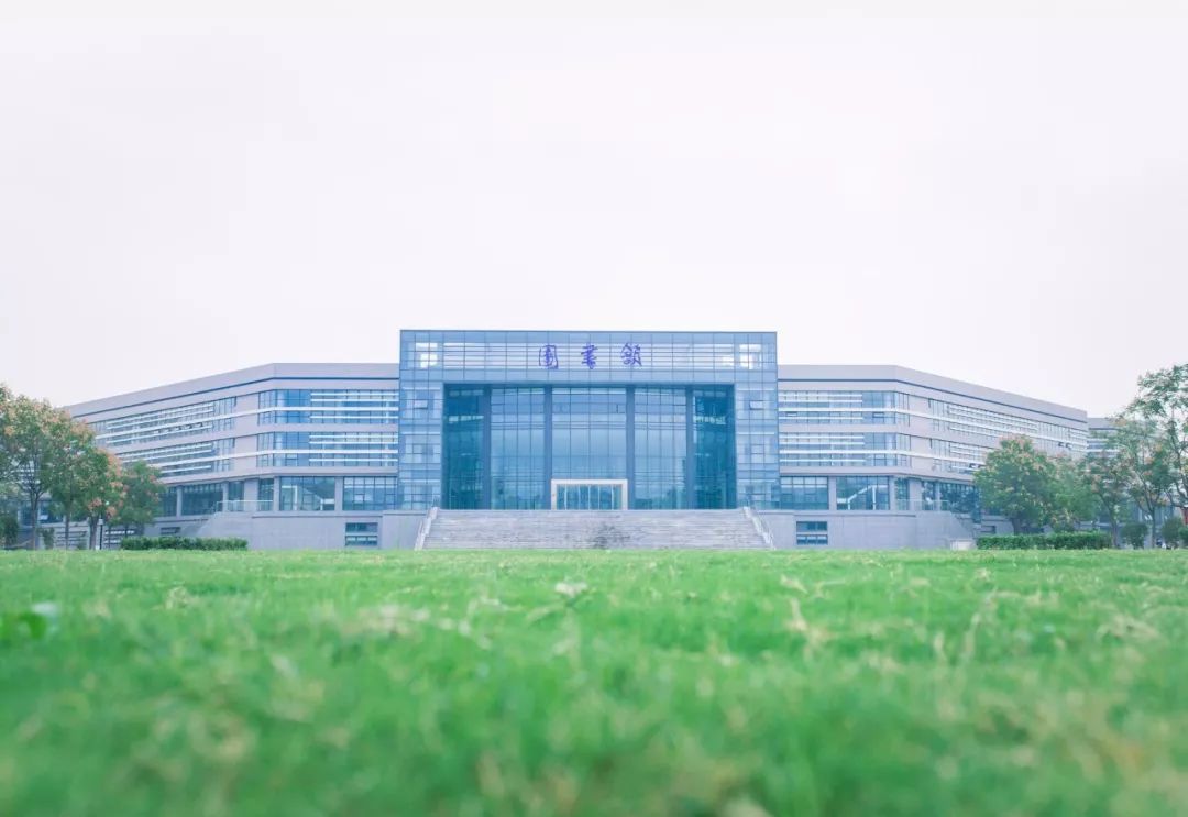 嗨，新同学你好，这里是河海大学！