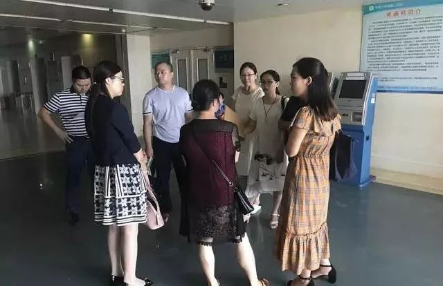 痛心五岁男童遭后妈殴打致死,痛心五岁男孩被后妈殴打致死