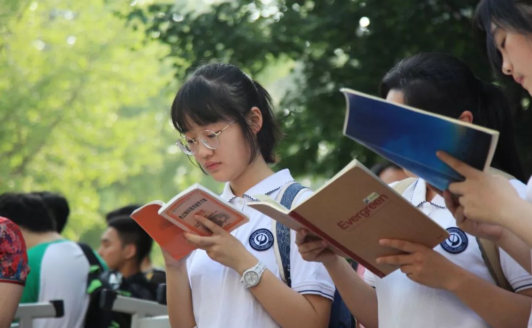 【高考服务】高考突然犯困、头痛、太紧张怎么办？这份健康指南能救急！