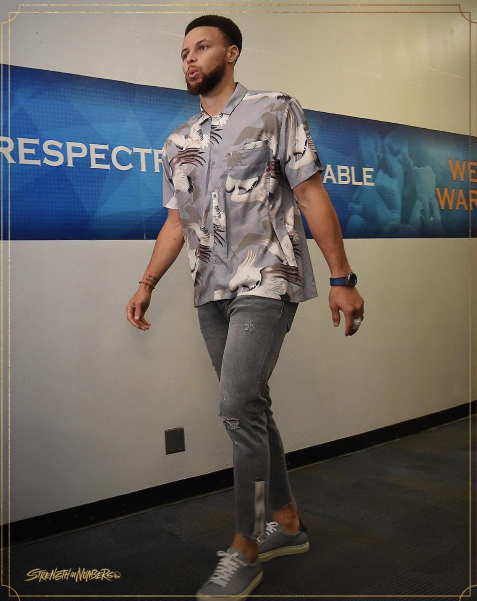 勇士入场照,勇士官方晒季前照