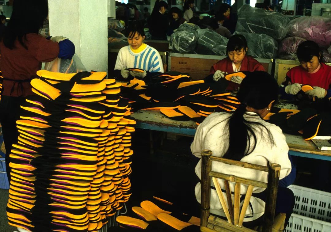 nike鞋有中国代工厂吗,耐克代工厂的鞋是正品吗