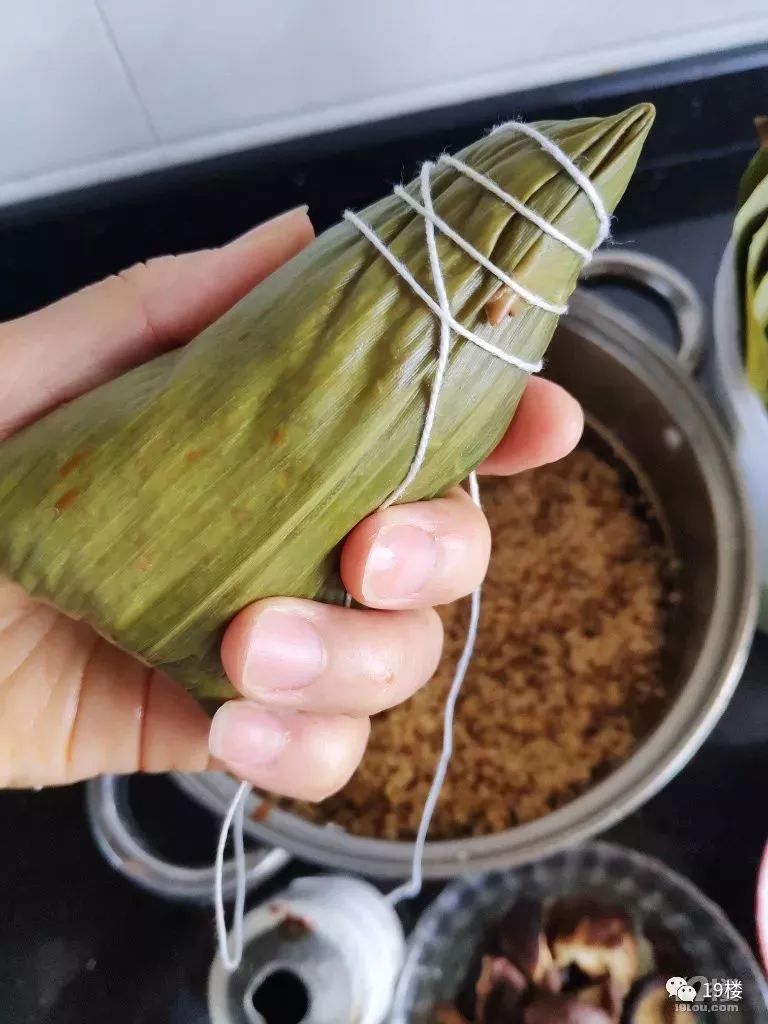 粽子捂脸流泪,鲜肉粽蛋黄粽