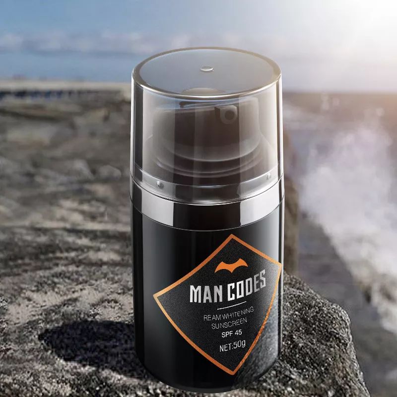 暴晒一天竟变白了?!这款男人最爱的“隐身”黑科技,防晒护肤一瓶搞定,让你秒变小鲜肉