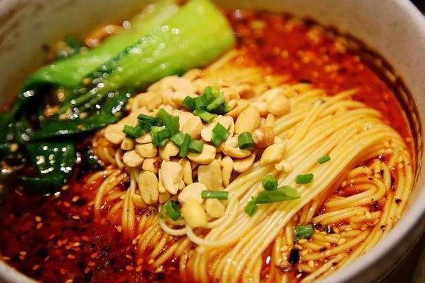 手擀面不筋道一煮就断,手擀面条一煮就断什么原因