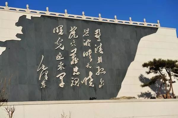 他是我*党**打入敌人内部的“一号人物”，然而却不为人知……