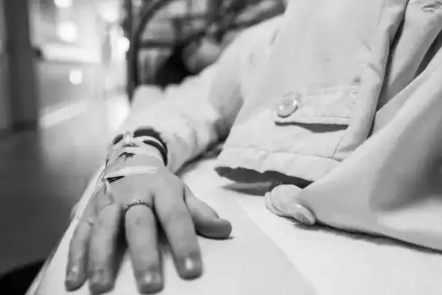 一个老公记录下的老婆顺产过程，看完请好好爱她