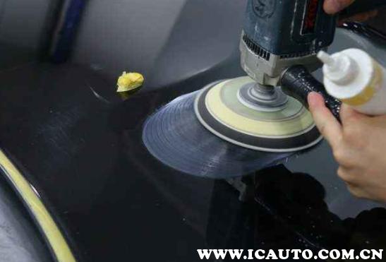 黑色车漆露出白色划痕怎么修复,白色车被刮了漆怎么修复