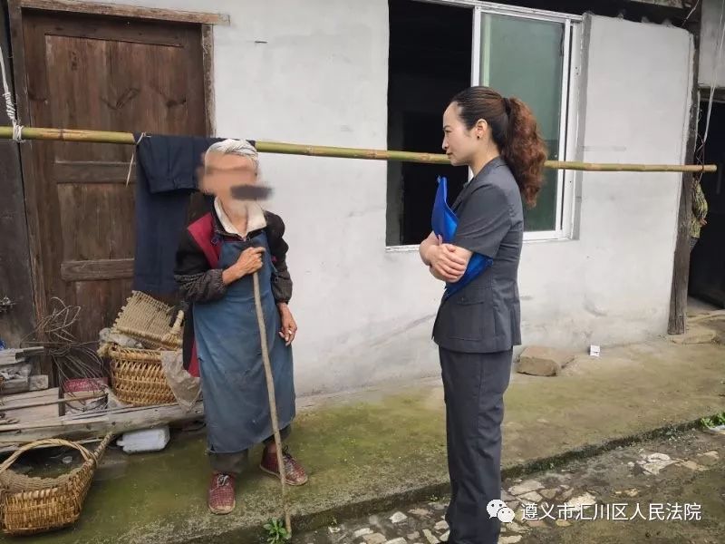 开庭时人没来最多等原被告多久,原告开庭没来法官可以延期吗