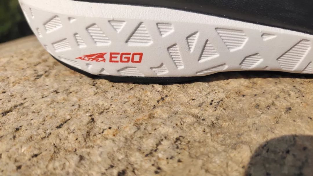 nikegravity跑鞋测评,gravity跑鞋测评