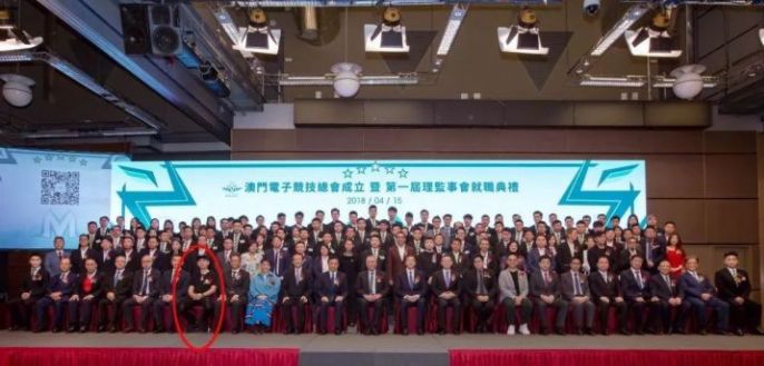 中国老板穿衣搭配冬装,当代老板的穿搭风格