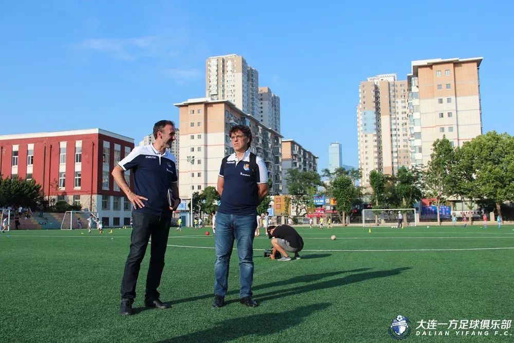 中国青训与国外青训,蓝队青训国青