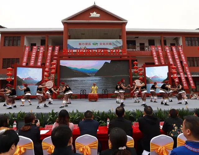 长阳是一个山清水秀的好地方,长阳很美的城