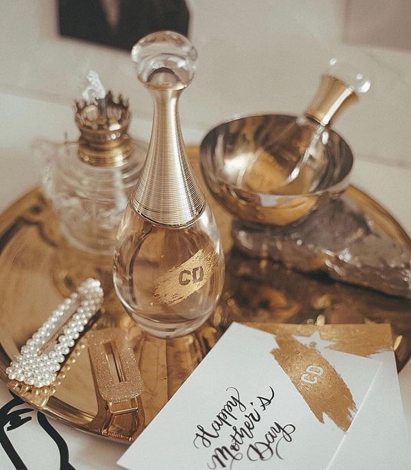 适合夏天的清冽淡雅香水,适合夏天用的经典香水推荐