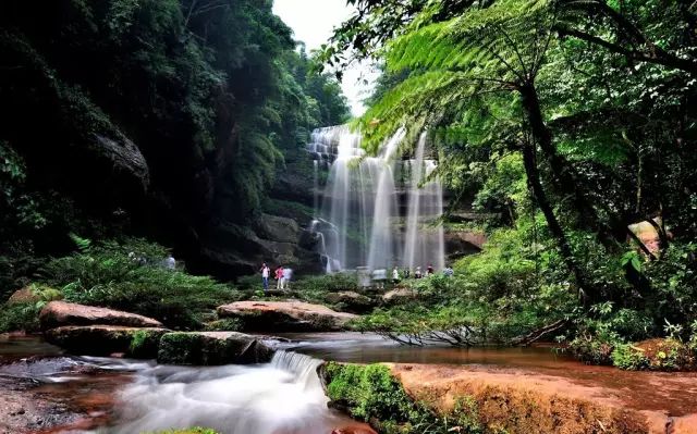 推荐秋季贵州旅游10个最美目的地,贵州被评为十佳旅游目的地
