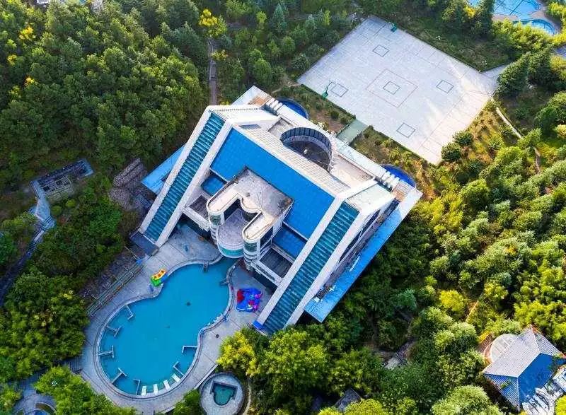 山水雪浴相见欢，鲁山耀中原