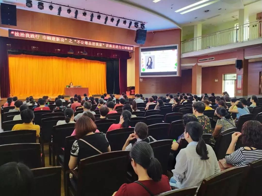 快3周的宝宝只会闹怎么办,一个月的宝宝老是闹怎么办