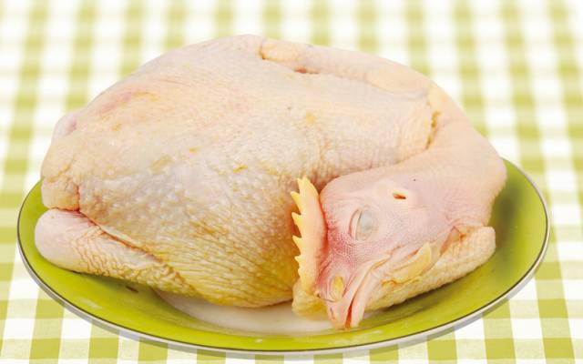 夏天鸡皮肤容易发痒怎么办,夏天到了恼人的鸡皮肤该怎么办