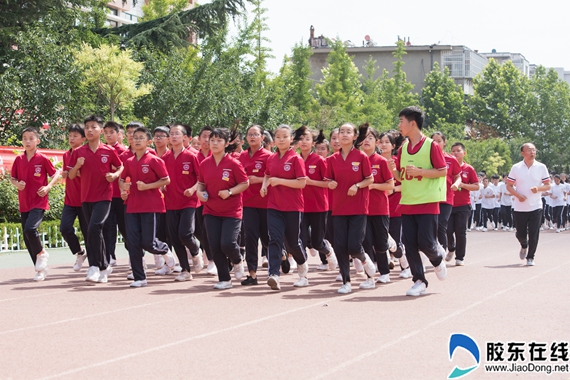 招远市十六中开展多彩大课间活动凝聚团结奋进力量