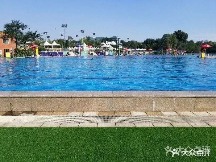 这个夏天必去的十大水上乐园,京城第一浪水上乐园