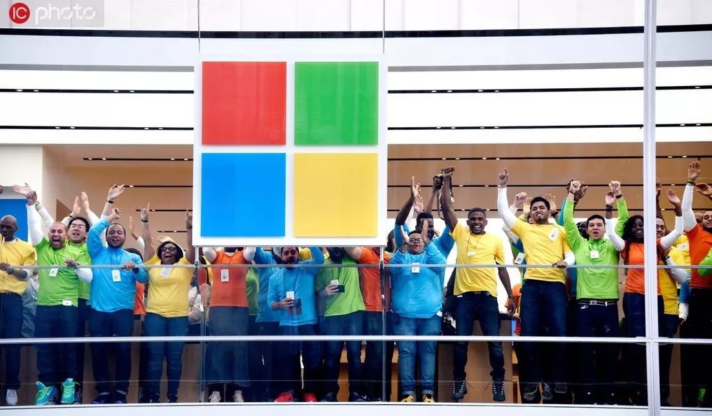 三十四载Windows崛起之路：苹果、可视做过微软“铺路石”