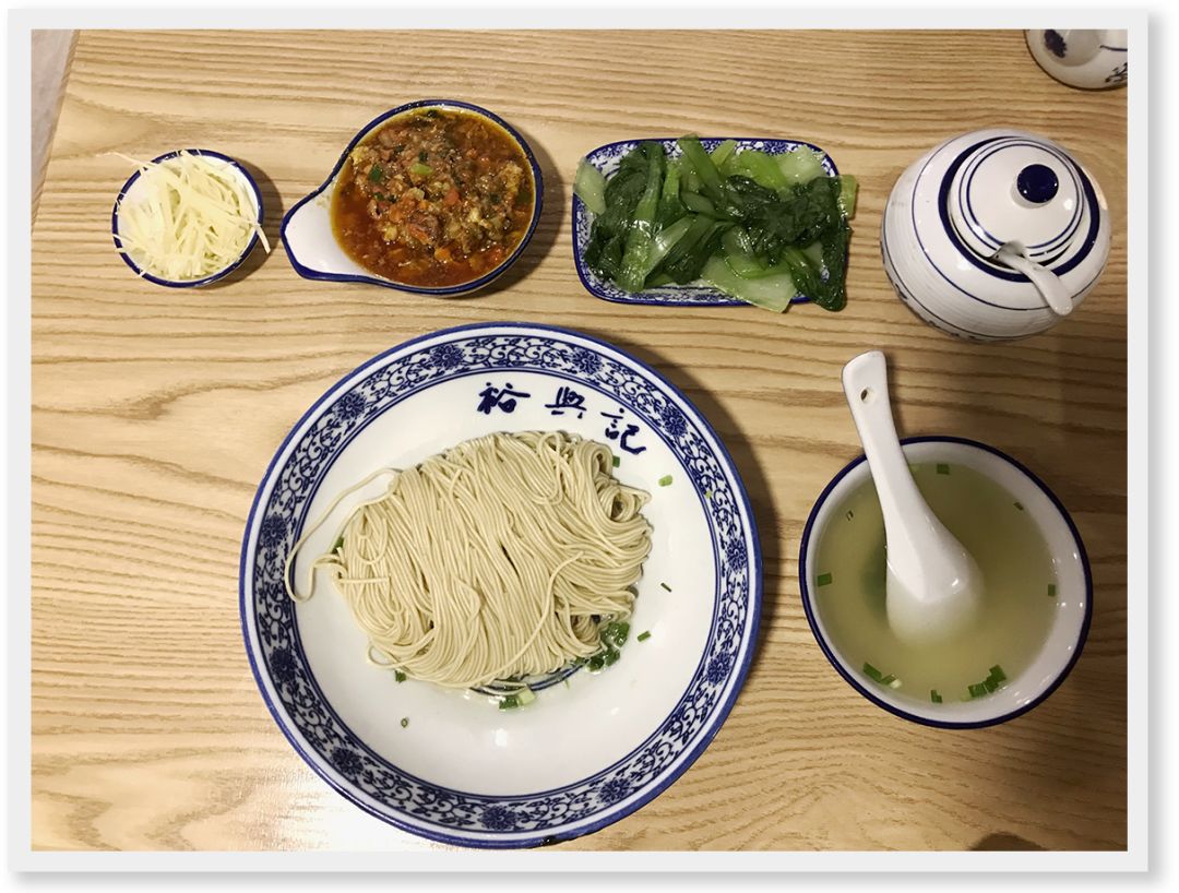 上海小南门探店,上海探店吃到白冰吃过的芝士