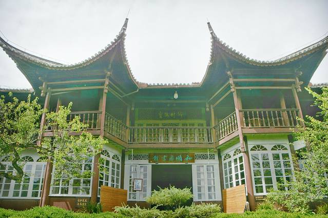 鑵惧啿鐑捣鏅尯鍏崄宀佸厤绁ㄥ悧,浜戝崡鑵惧啿鐑捣鍏洯鏅浠嬬粛