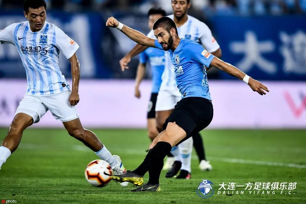 大连一方博阿滕转身分球过人,博阿滕最新战报
