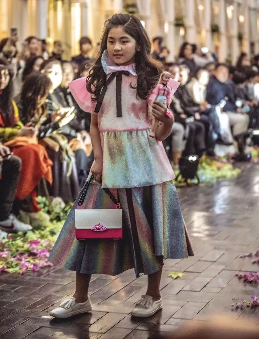 高定巴黎时装周发布会,香奈儿春夏高定时装周