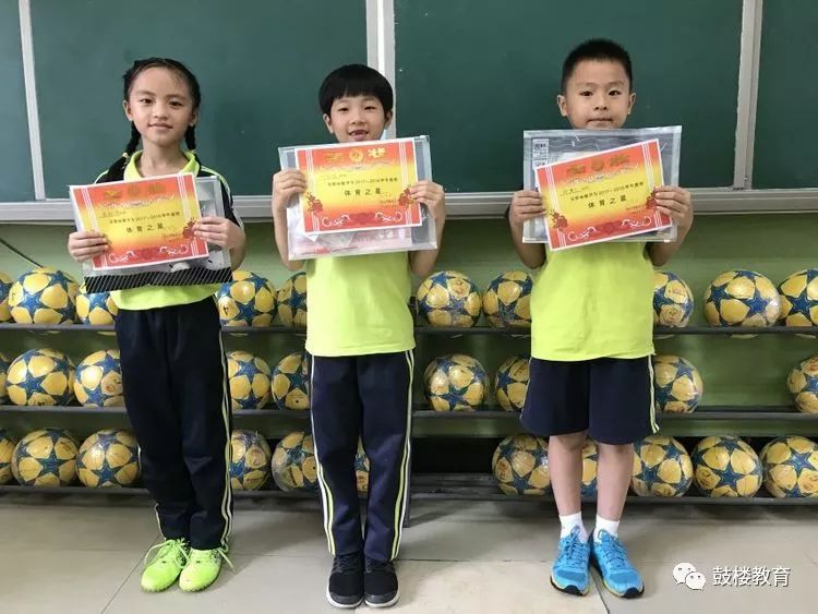 牛蛙冠军,牛娃考了100分乐翻天