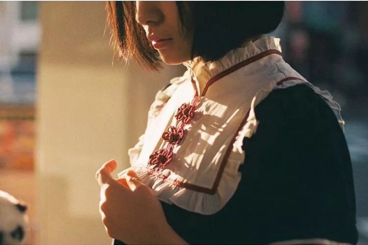 这样拍背影真的太好看了,怎样拍侧脸好看霸气