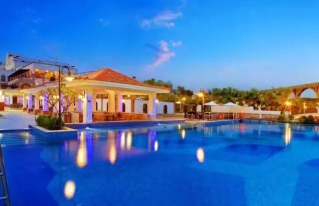 沉浸式泡温泉夏日玩水圣地推荐,送福利啦