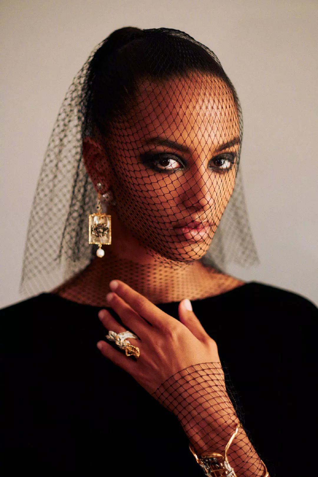 Beauty|CHANEL开挂、DIOR大女人？一线秋季彩妆速递