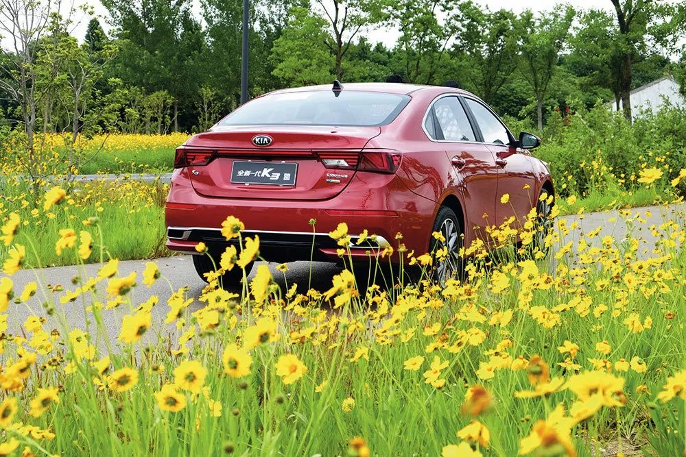 起亚k3新款2022款试驾,38号车评起亚k3试驾视频