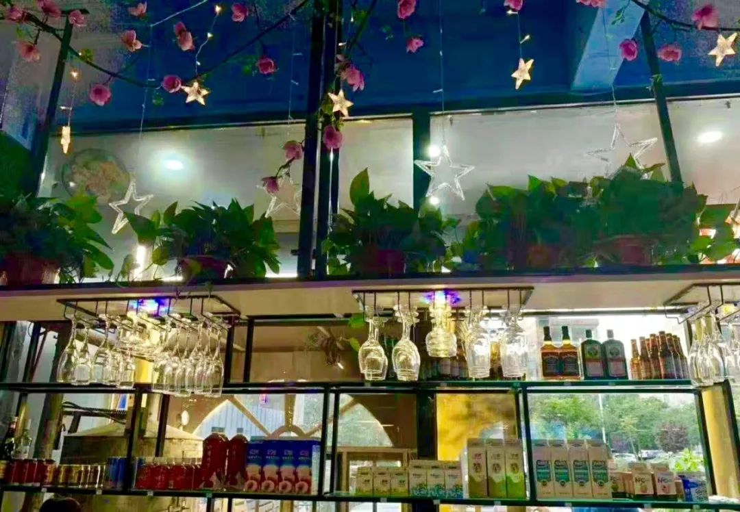 1019推荐丨这里有歌有酒有美食，你有故事来配吗？